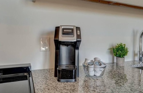 Avondale Apartment | Frontdesk | Modern Studio Apt near UAB Hospitals