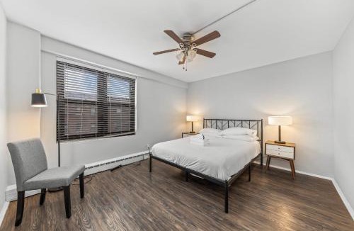 Hyde Park Apartment | FRONTDESK Open 1 BR Apt near Lake Michigan
