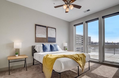 Broad Ripple Apartment | FRONTDESK River House Apts Broad Ripple Indianapolis