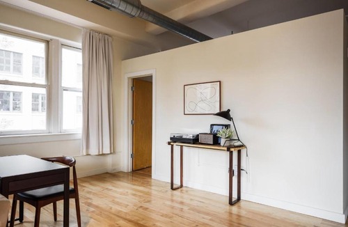 Downtown St. Louis Apartment | FRONTDESK Spacious 2 BR near The Gateway Arch