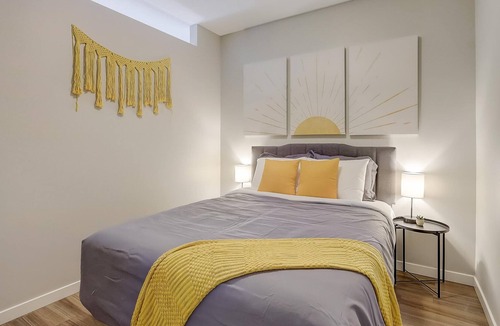 Powderhorn Apartment | Frontdesk | Studio Apt close to Boom Island Park