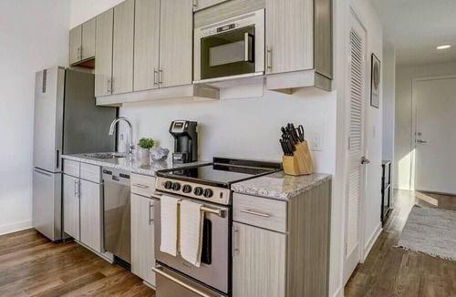 Avondale Apartment | Frontdesk | Stunning Studio APT near UAB Hospitals