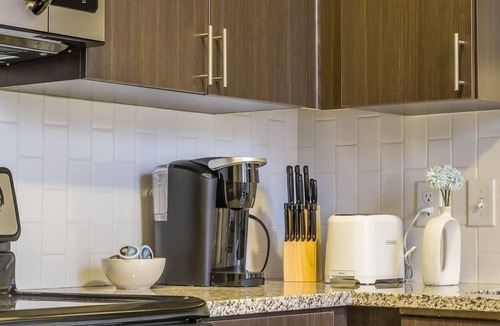 Downtown Des Moines Apartment | Frontdesk | Stylish 1BR Apt in Downtown