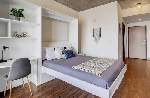 Lower East Side Apartment | Frontdesk | Sunny Studio Apt near East Town