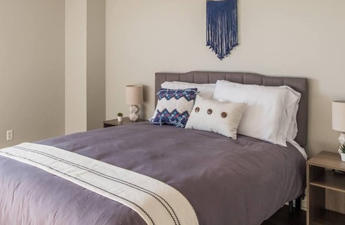 Gateway District Apartment | Frontdesk | Updated 1BR Apt Near the River