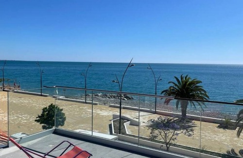 Marina Apartment | Fronte mare Alba chiara - 1° piano dx