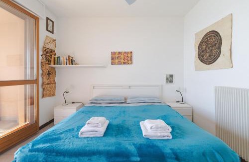 Grado Historic Centre Apartment | Fronte mare con parcheggio!