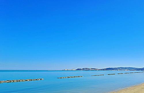 Palombina Nuova Apartment | Fronte Mare Riviera del Conero, Wi-Fi veloce gratuita, 3 camere, 10 letti,