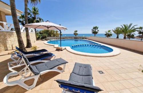 Playa Flamenca Villa | Frontline Beach Villa Playa Flamenca
