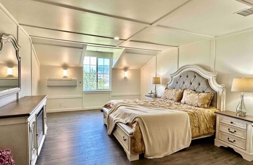 Bluffdale Villa | Fruit Orchard, Double Pickleball Courts, Spa, Mountain Views!