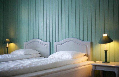 Hundorp Hotel | Frya Leir
