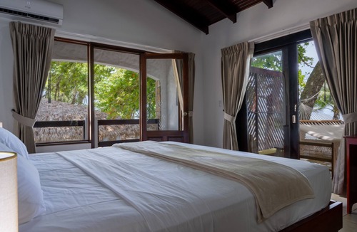 Playa Hermosa Hotel | Fuego del Sol Beachfront Hotel