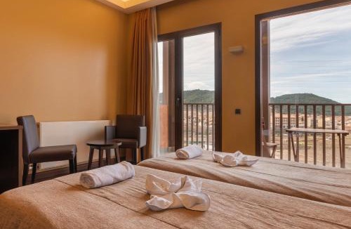 Valderrobres Hotel | Fuente del Miro