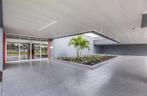 Orlando Apartment | Full Bed Accessible with kitchenette Non-Smoking