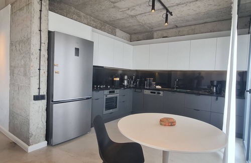 Bodrum City Center Apartment | Full castle view - Brutalist - 3 Bedroom 3 Bathroom in the heart of Bodrum