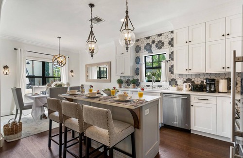 Old Northwood Historic District House | Full Downtown Luxury Vacation Home AND Guest Home
