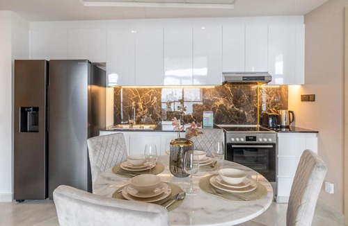 Jadaf Apartment | Full Dubai Skyline View on High Floor