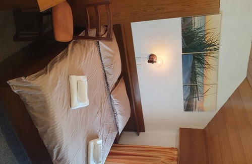 Medvode House | Full equeped guest house 10 rooms*** ensuite, kitchen, free parking garden ..