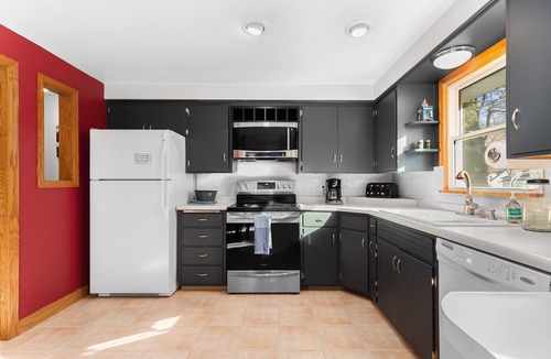 Appleton House | Full house with fun game room in quiet residential neighborhood