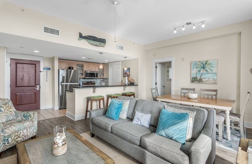 Baytowne Wharf Condo | Full Kitchen ~ Private Balcony ~ Resort Pool