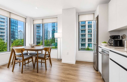 Seaport District Apartment | Full Private Apt Downtown Seaport with Pool