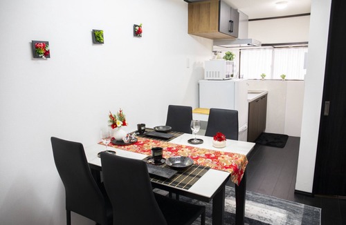 Nishinari House | Full Renovation/tamade Station 4 Min/2ldk/max 8 Persons