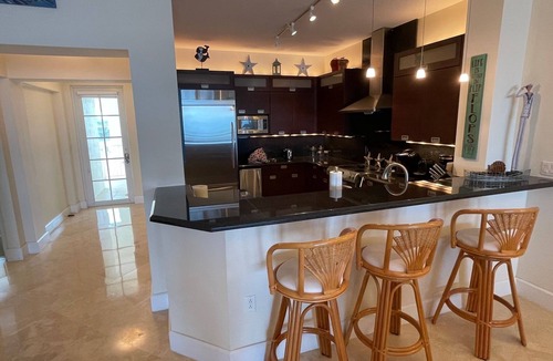 Rock Harbor Condo | FULL TIME MGR - LUXURY PENTHOUSE - OFFERS KEY LARGO'S BEST PANORAMIC OCEAN VIEWS