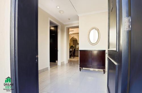 Madinat Zayed Apartment | Full View Burj Khalifa and Fountains -Souk Al Bahar- Dream View holiday Home Rent