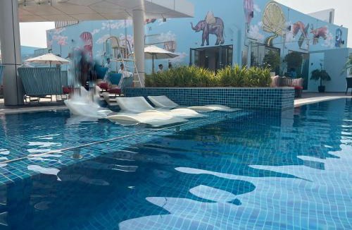Palm Jumeirah Apartment | FullSeaView-RoofTopPool Free Private WestBeachAccess