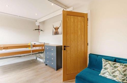 Moreton Valence House | Fully Accessible-Disabled Adapted-Hot Tub-Pets