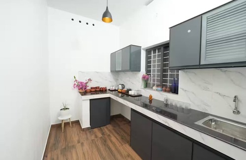 Varkala Villa | Fully Air-conditioned Louts 1 BHK Beach Appartment
