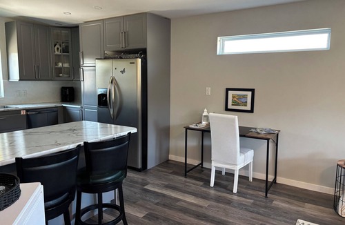 Okanagan-Similkameen House | Fully appointed 2 bedroom carriage house in beautiful Penticton! Winter Rates!