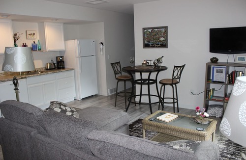 Upper Peninsula Michigan Apartment | Fully equiped apartment. Our quiet retreat is perfect for couples.