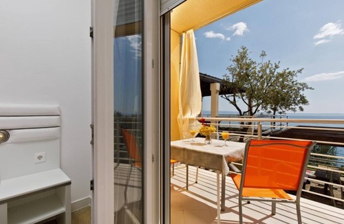Stobrec Apartment | Fully equiped Beach Apartments with its own balcony
