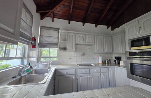 Atlantic Shores Apartment | Fully equipped 1 bedroom apartment close to surf spots and beaches!
