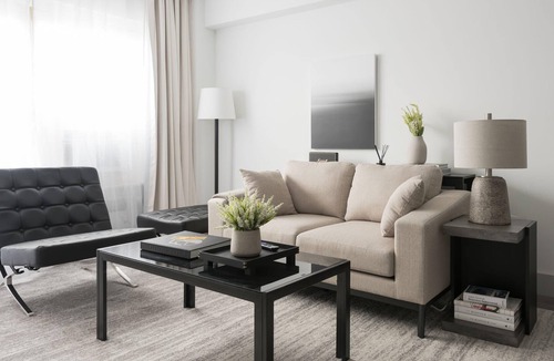 Central West End Apartment | Fully Equipped 1BR steps to BJC and Park