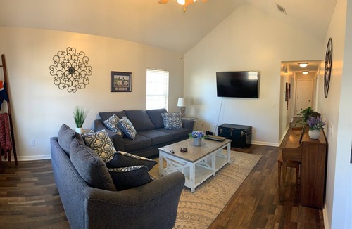 Auburn House | Fully Equipped 3BR/2BA in Auburn Al