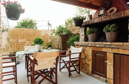 Melikia Apartment | Fully equipped and functional apartment in the heart of the village.