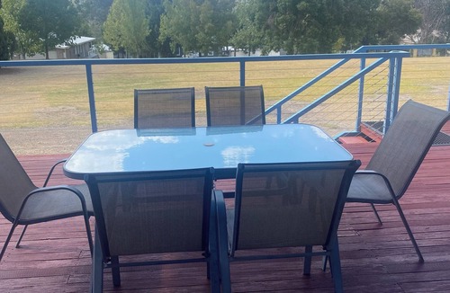Talbingo Apartment | Fully equipped and spacious 2-bedroom apartment with balcony
