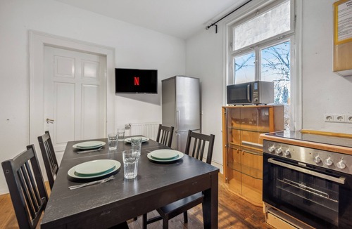 Metzingen Apartment | Fully equipped apartments in Metzingen - ideal for fitters & companies (3 units)
