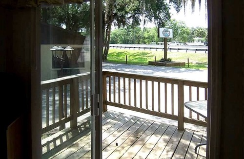 Inverness Cottage | Fully Equipped Cabin Ideal To Recharge in Inverness, Florida