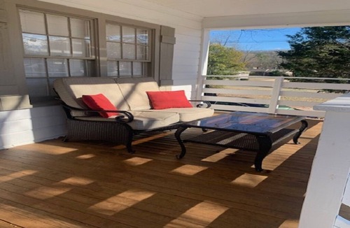 Crestline Heights House | Fully equipped Cottage Close to Airport, Shopping, UAB, Parks, Downtown