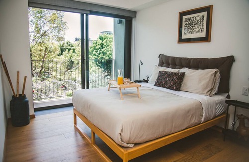 Hipodromo Condesa Apartment | Fully equipped kitchen, internet, comfy beds, business lounge, swim lane.