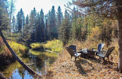 Priddis RV Rental | Fully-Equipped, Luxury, Bragg Creek Bell Tent in Alberta, Canada