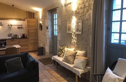 Riberac Bed & Breakfast | Fully equipped, modern studio in the most charming B&B in the heart of Ribérac.