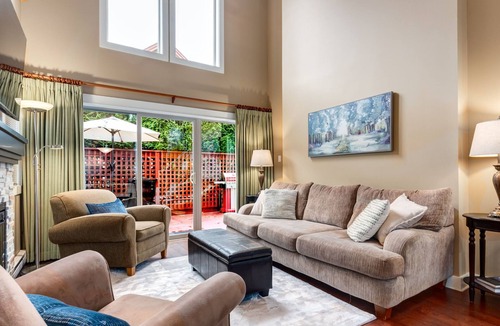 Regional District of Nanaimo Cottage | Fully-equipped near Rathtrevor Beach!