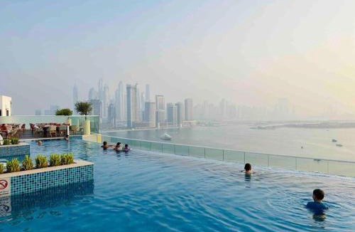 Palm Jumeirah Apartment | Fully-equipped studio Palm Jumeirah, Seven
