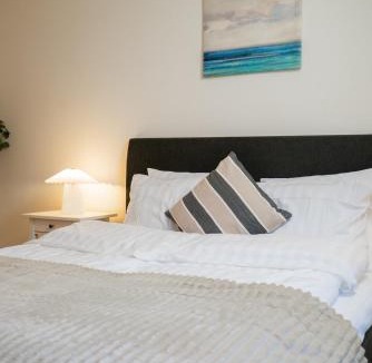 Olivedal Apartment | Fully Equipped Studio in Prime Linné and Haga