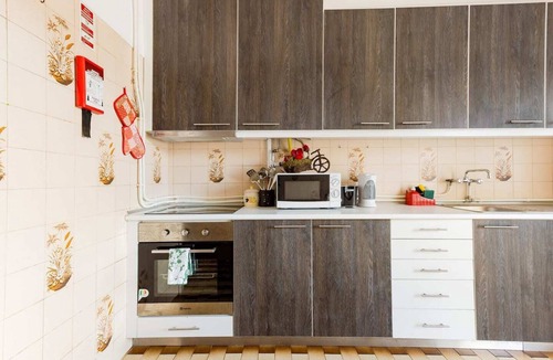 Lanhelas Apartment | Fully equipped vacation apartment in town center