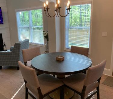 Acworth House | Fully Fenced & Fitted 4BR Near LakePoint Sports